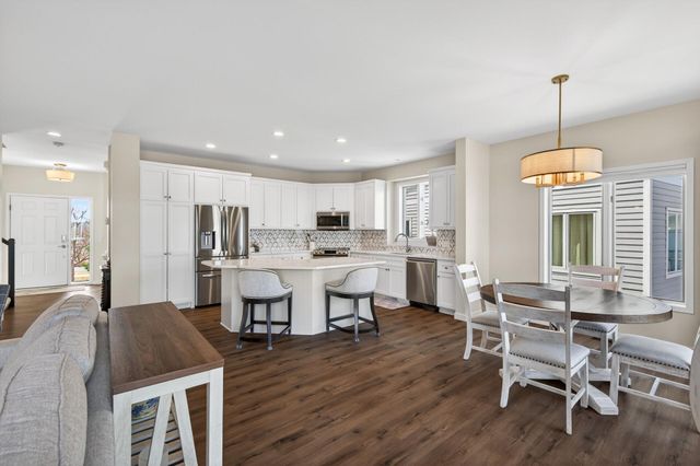 661 Sandstone Circle, Orono, MN 55356