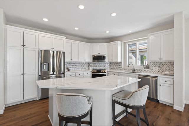 661 Sandstone Circle, Orono, MN 55356