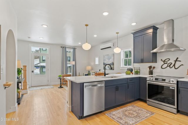 182 Excelsior Avenue 5, Saratoga Springs, Outside, NY 12866