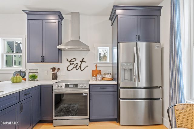 182 Excelsior Avenue 5, Saratoga Springs, Outside, NY 12866