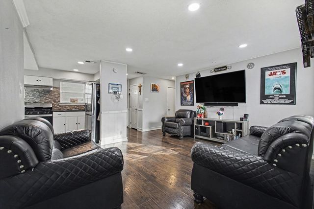 1418 Briarwood Drive, Mesquite, TX 75149