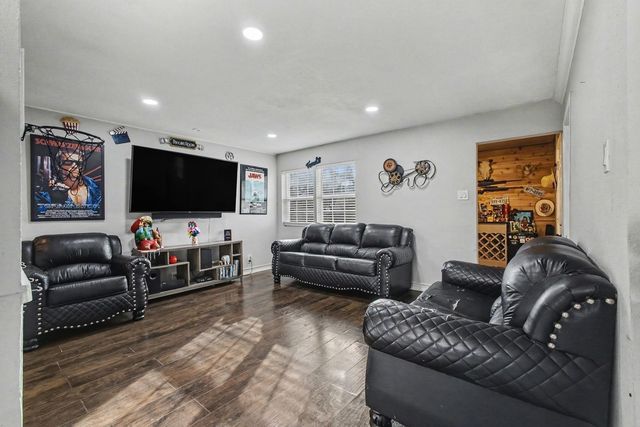 1418 Briarwood Drive, Mesquite, TX 75149