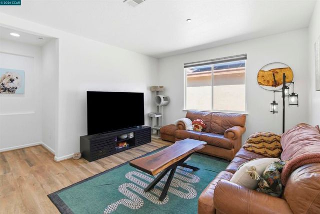 2129 Lariat Dr, Fairfield, CA 94534