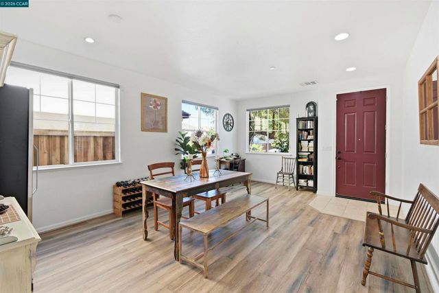2129 Lariat Dr, Fairfield, CA 94534