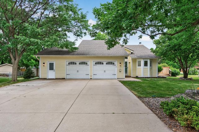8116 122nd Lane N, Champlin, MN 55316