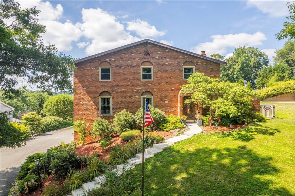 190 Delaware Trl, Peters Twp, PA 15367