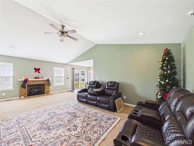 146 Kale Court, St Robert, MO 65584