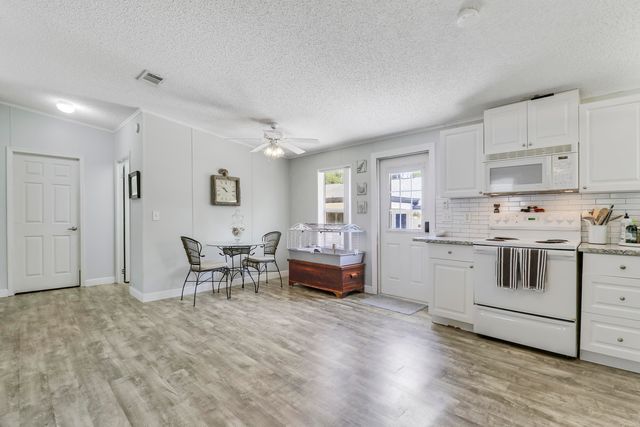 8352 N 154th Ct Road N, Palm Beach Gardens, FL 33418