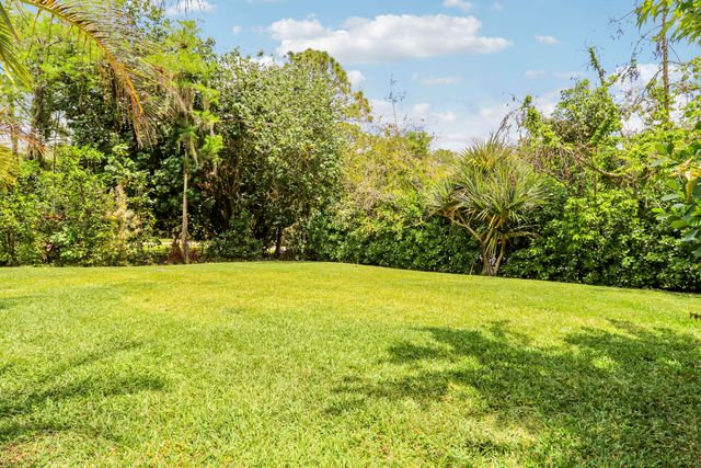 8352 N 154th Ct Road N, Palm Beach Gardens, FL 33418