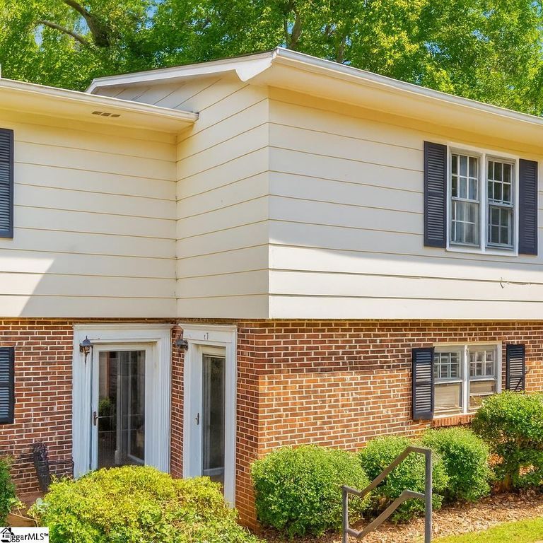 47 Summer Creek Drive, Spartanburg, SC 29307