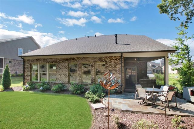 2340 Windsor Bluffs Drive, Cumming, GA 30041
