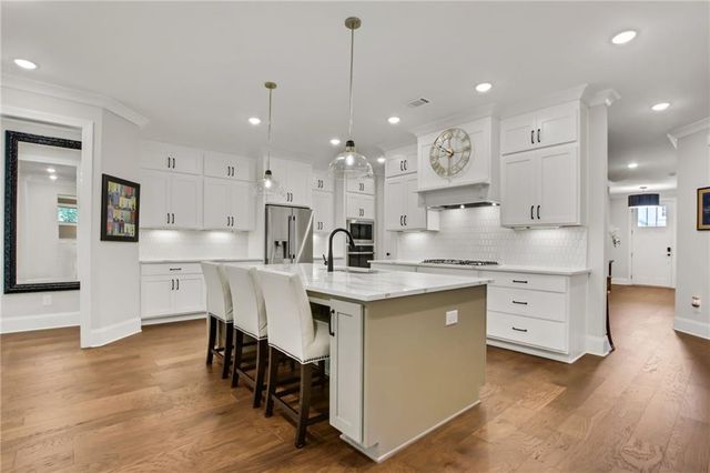 2340 Windsor Bluffs Drive, Cumming, GA 30041