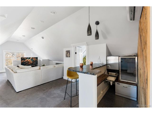 158 W 4th Ave, Denver, CO 80223