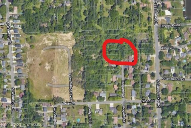 00 Hogarth, Waterford Charter Township, MI 48328