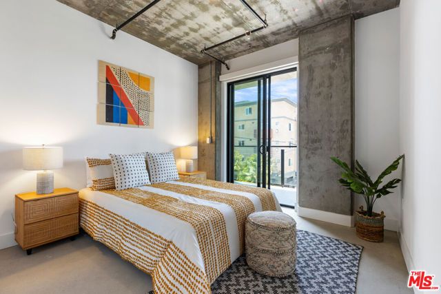 3800 Mentone Avenue 404, Culver City, CA 90232