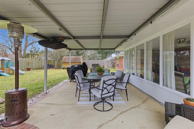 115 Greenway Street, Lake Charles, LA 70605