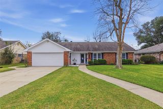 115 Greenway Street, Lake Charles, LA 70605