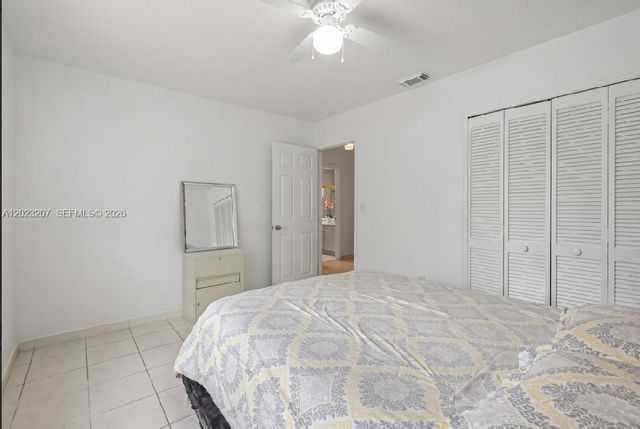 3254 W 78th St, Hialeah, FL 33018