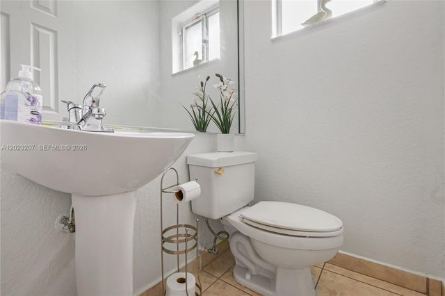 3254 W 78th St, Hialeah, FL 33018