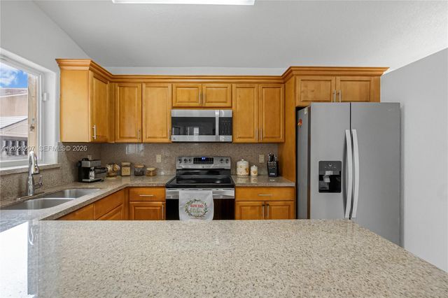 3254 W 78th St, Hialeah, FL 33018