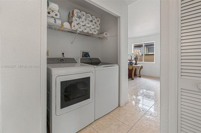 3254 W 78th St, Hialeah, FL 33018