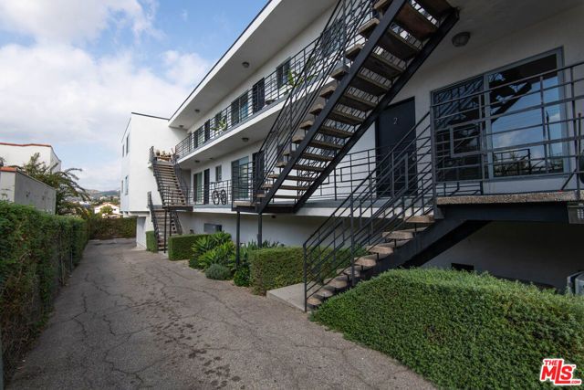 3951 Marathon Street 9, Los Angeles, CA 90029