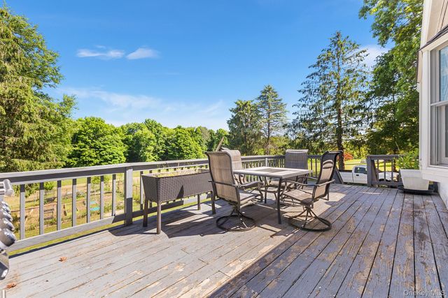 11 Valley View Road, Hopewell Junction, NY 12533
