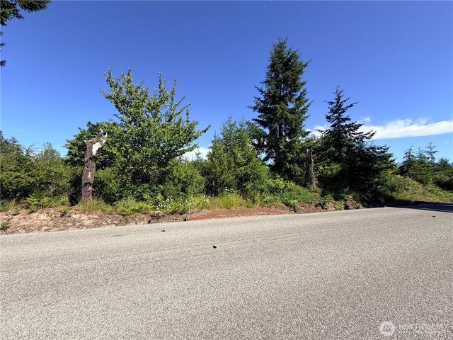 2721 158th Avenue SW, Lakebay, WA 98340