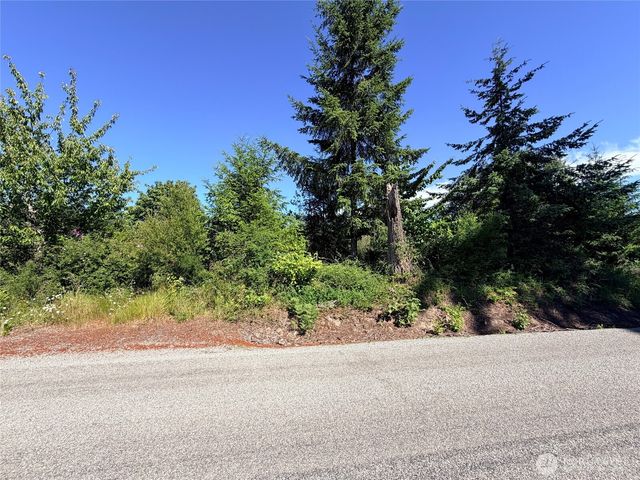 2721 158th Avenue SW, Lakebay, WA 98340