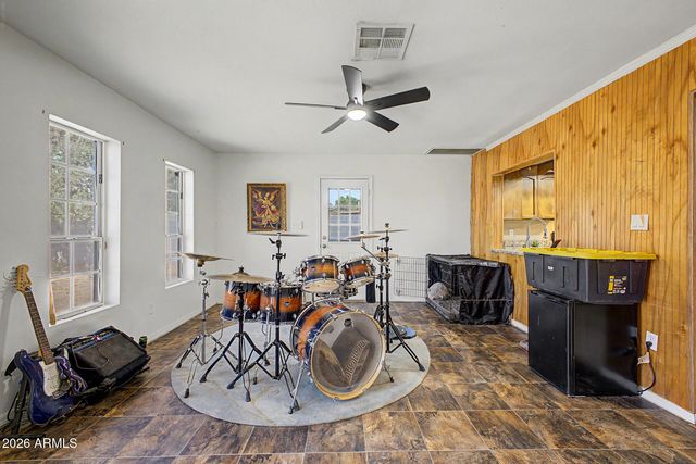 4224 W NORTH Lane, Phoenix, AZ 85051