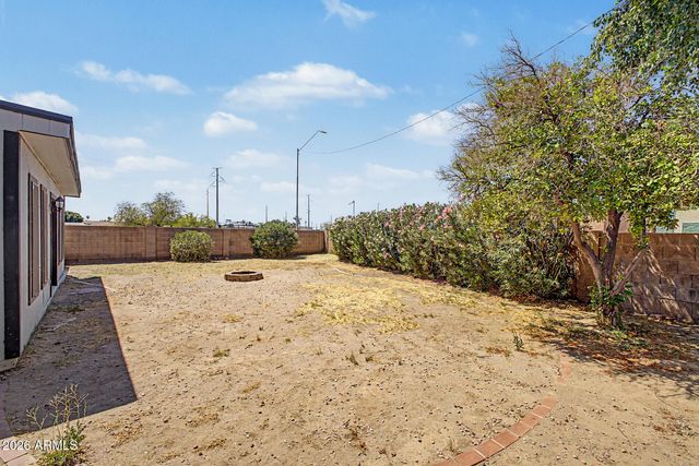 4224 W NORTH Lane, Phoenix, AZ 85051
