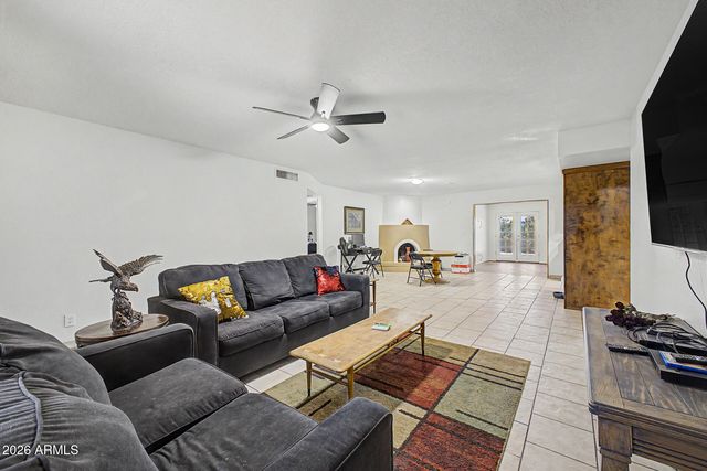 4224 W NORTH Lane, Phoenix, AZ 85051