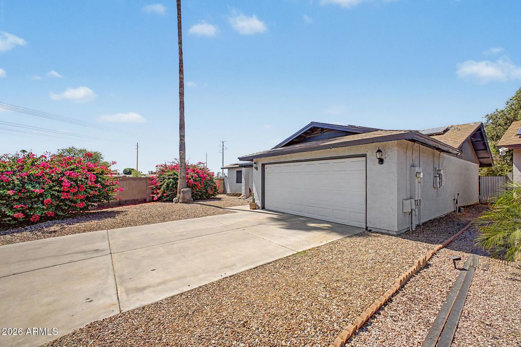 4224 W NORTH Lane, Phoenix, AZ 85051 — photo 2