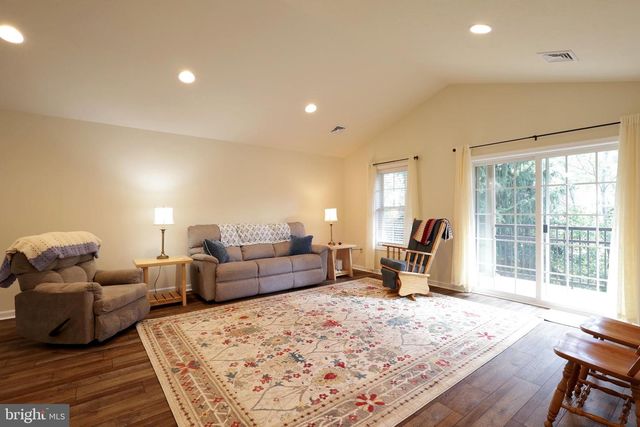 142 G ALMA MATER CT, State College, PA 16803