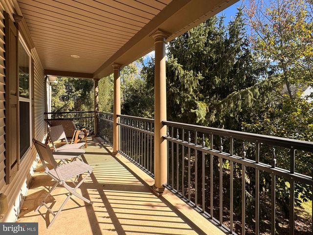 142 G ALMA MATER CT, State College, PA 16803