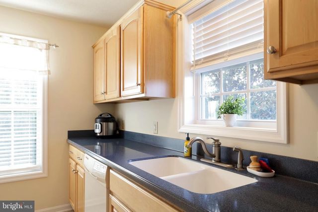 142 G ALMA MATER CT, State College, PA 16803