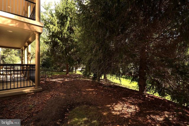 142 G ALMA MATER CT, State College, PA 16803