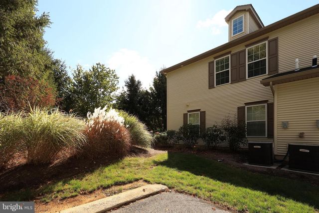 142 G ALMA MATER CT, State College, PA 16803