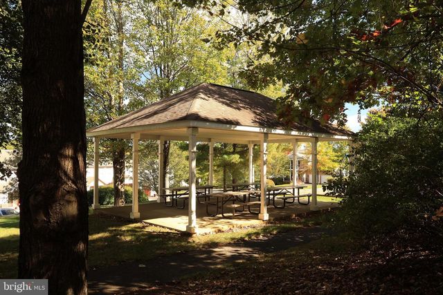 142 G ALMA MATER CT, State College, PA 16803