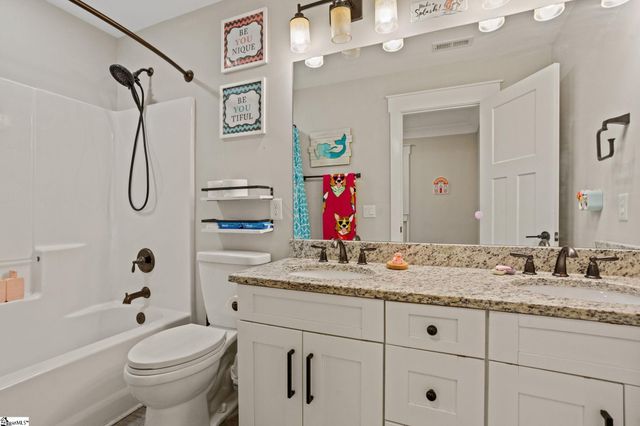 105 Inn Circle, Fountain Inn, SC 29644