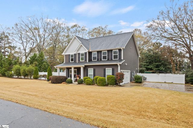 105 Inn Circle, Fountain Inn, SC 29644