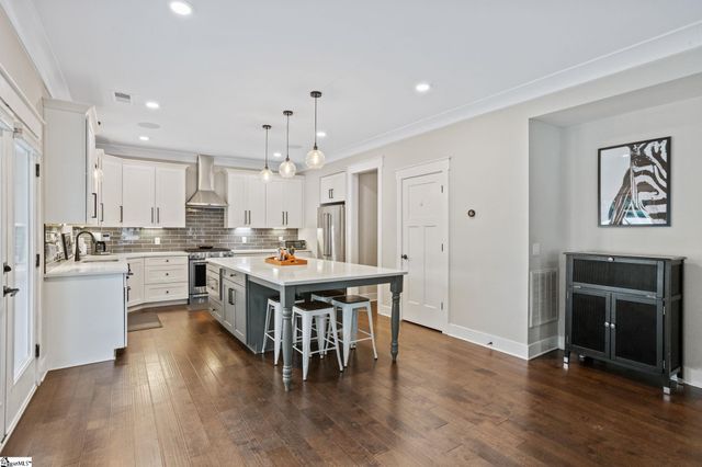 105 Inn Circle, Fountain Inn, SC 29644