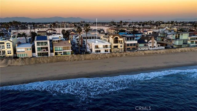 10 66th Place, Long Beach, CA 90803