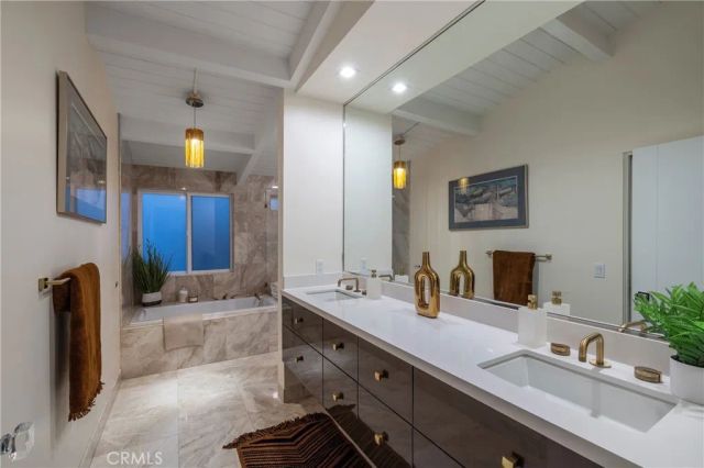 10 66th Place, Long Beach, CA 90803