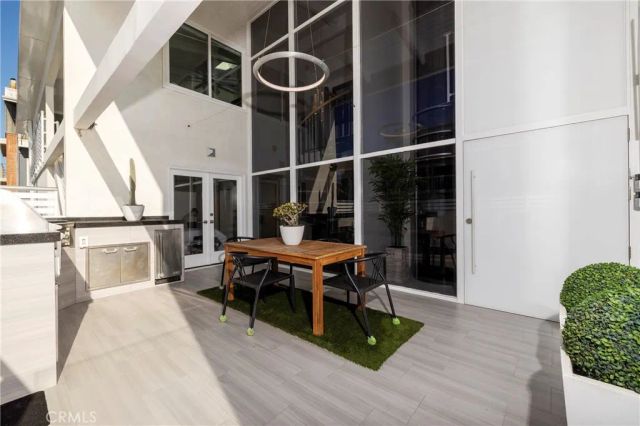 10 66th Place, Long Beach, CA 90803