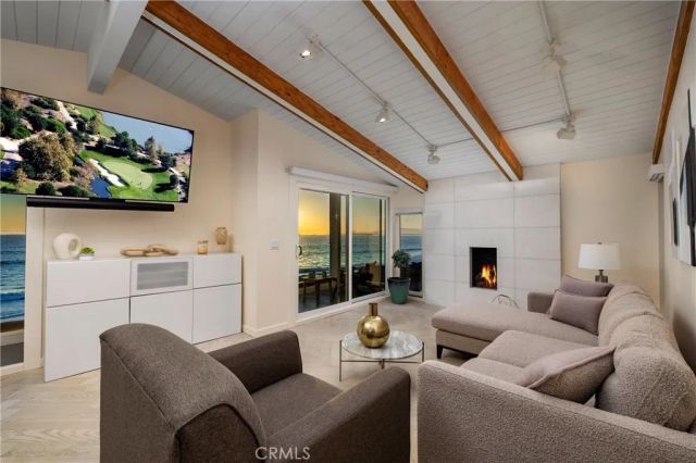 10 66th Place, Long Beach, CA 90803