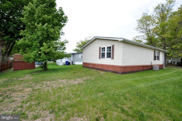 872 WOODCHUCK DR, Mount Laurel, NJ 08054