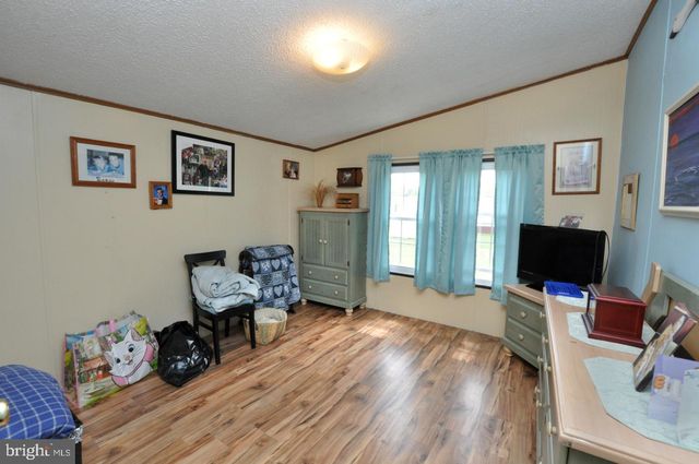 872 WOODCHUCK DR, Mount Laurel, NJ 08054