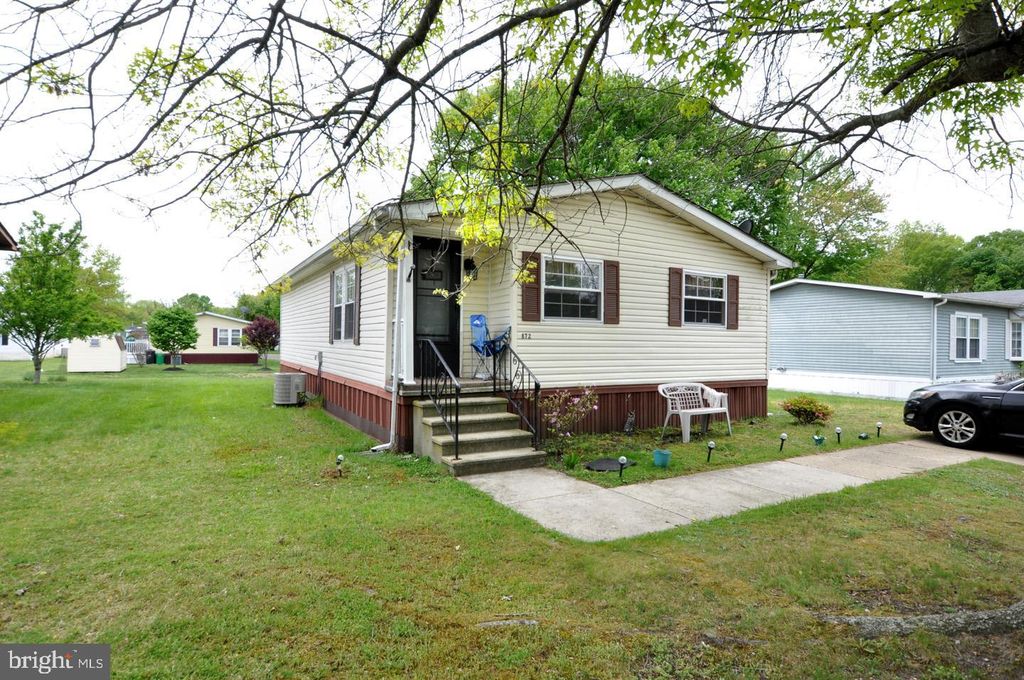 872 WOODCHUCK DR, Mount Laurel, NJ 08054