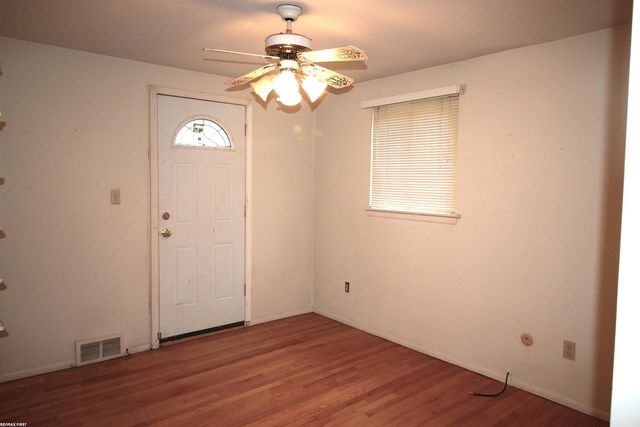 494 Lesdale Drive, Troy, MI 48085